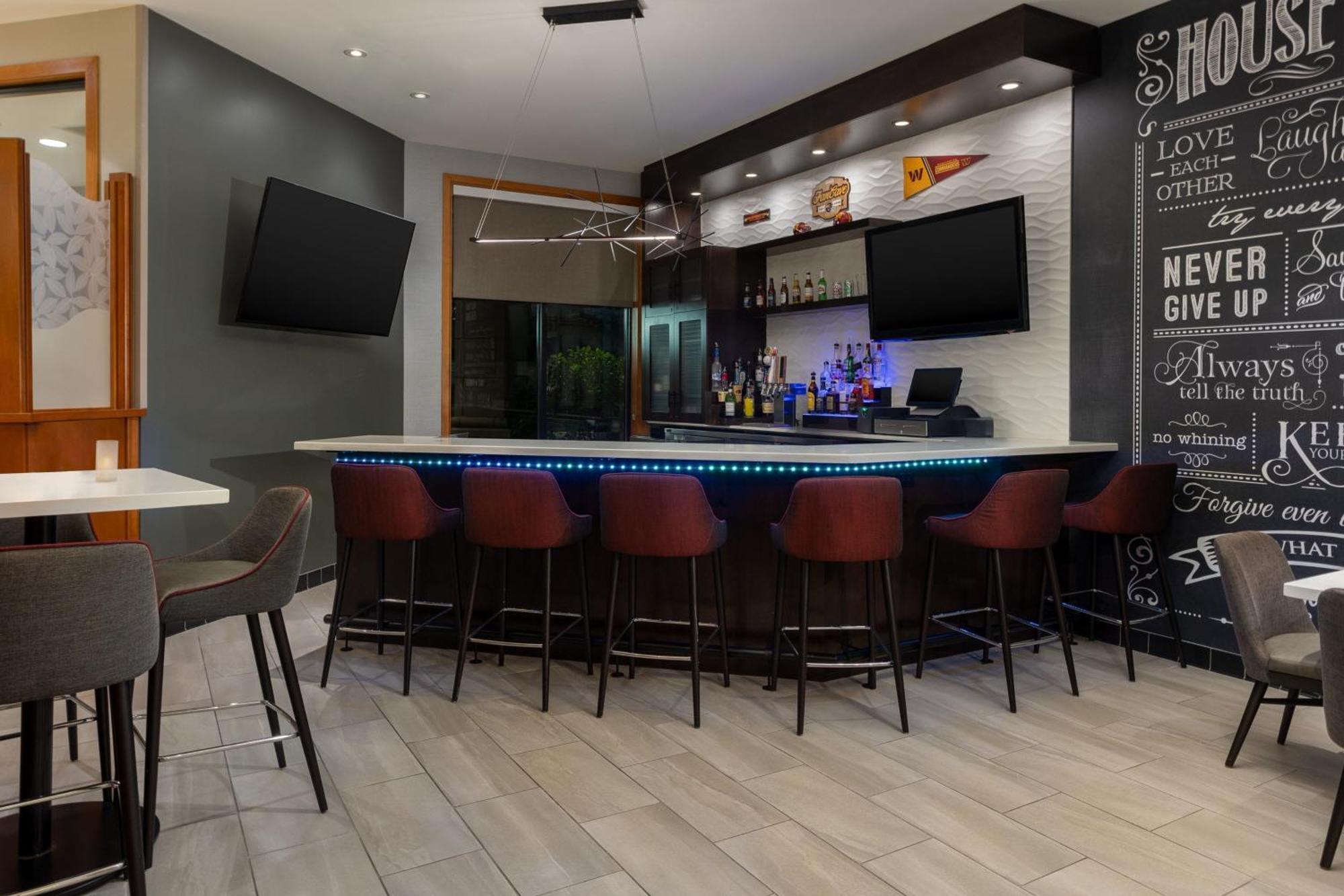 Residence Inn By Marriott Springfield Old Keene Mill Екстериор снимка