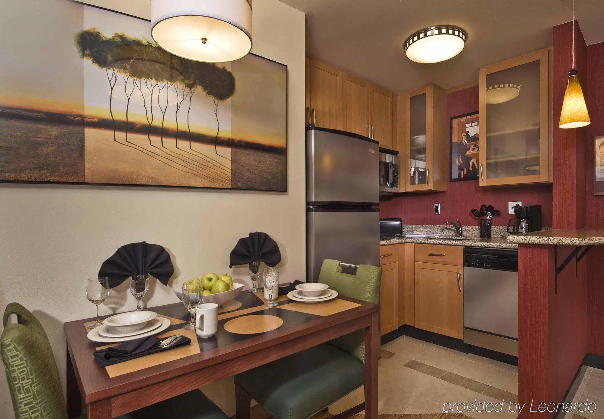 Residence Inn By Marriott Springfield Old Keene Mill Екстериор снимка