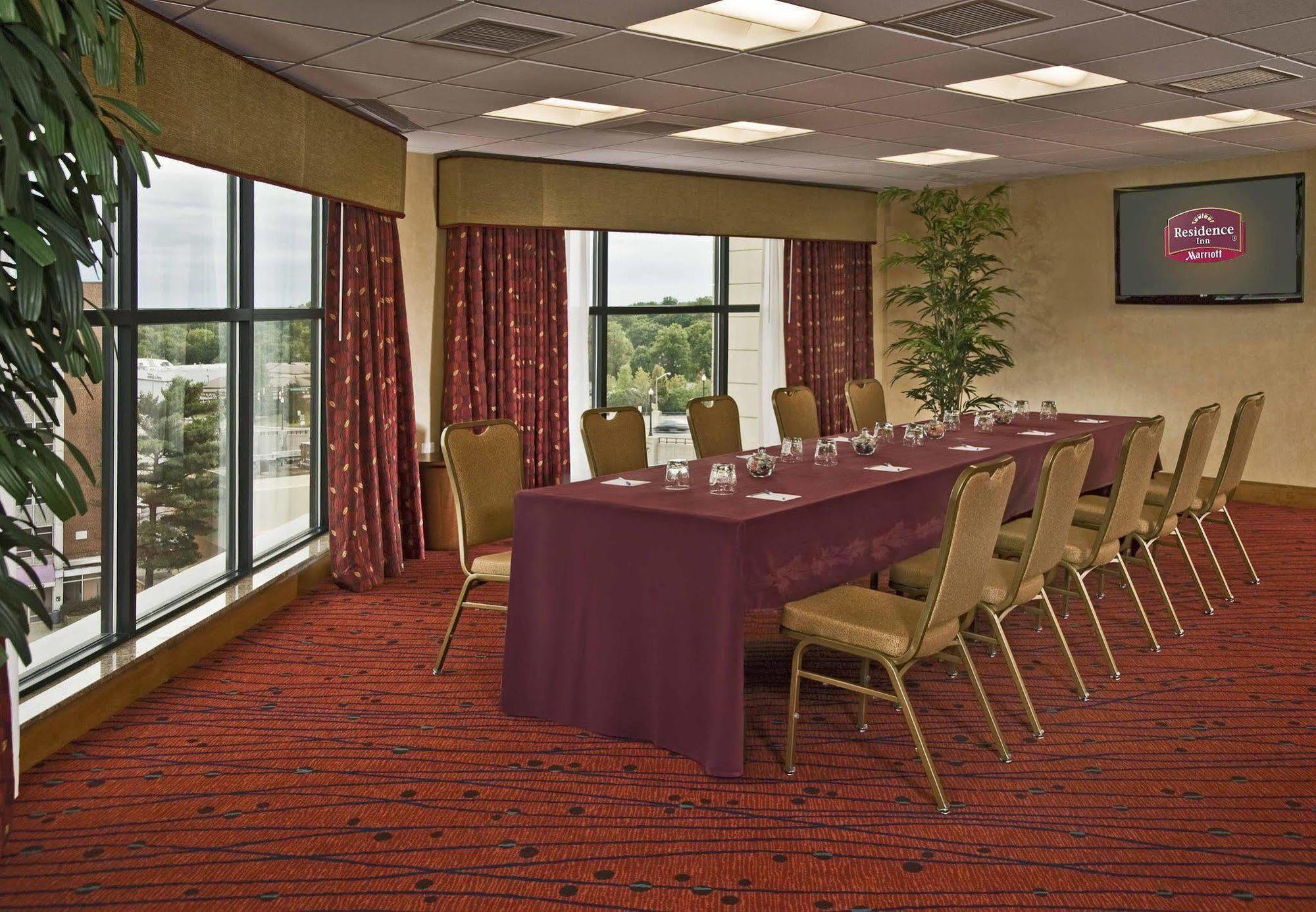 Residence Inn By Marriott Springfield Old Keene Mill Екстериор снимка