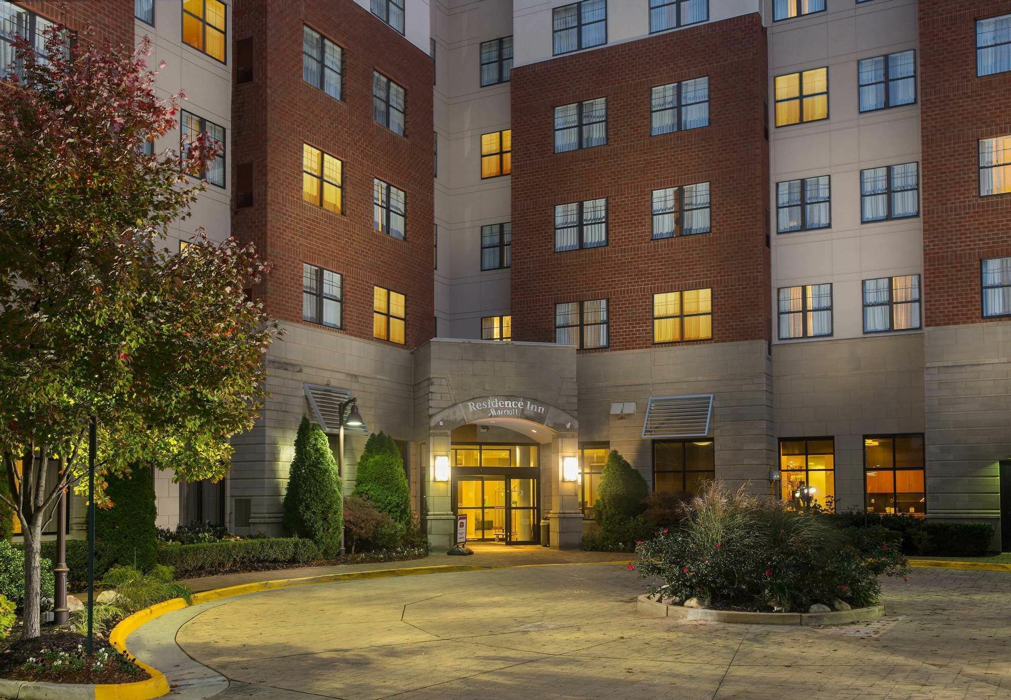 Residence Inn By Marriott Springfield Old Keene Mill Екстериор снимка