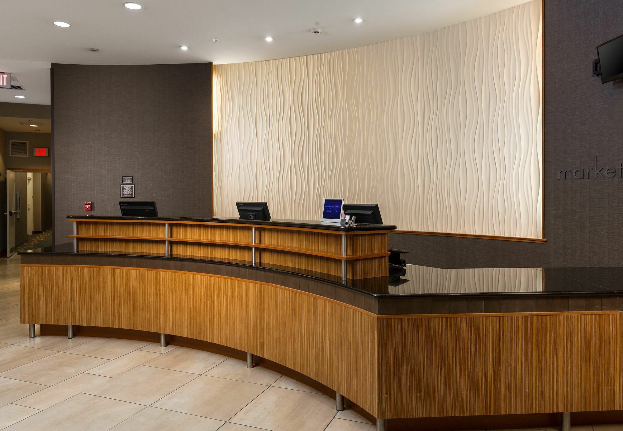 Residence Inn By Marriott Springfield Old Keene Mill Екстериор снимка