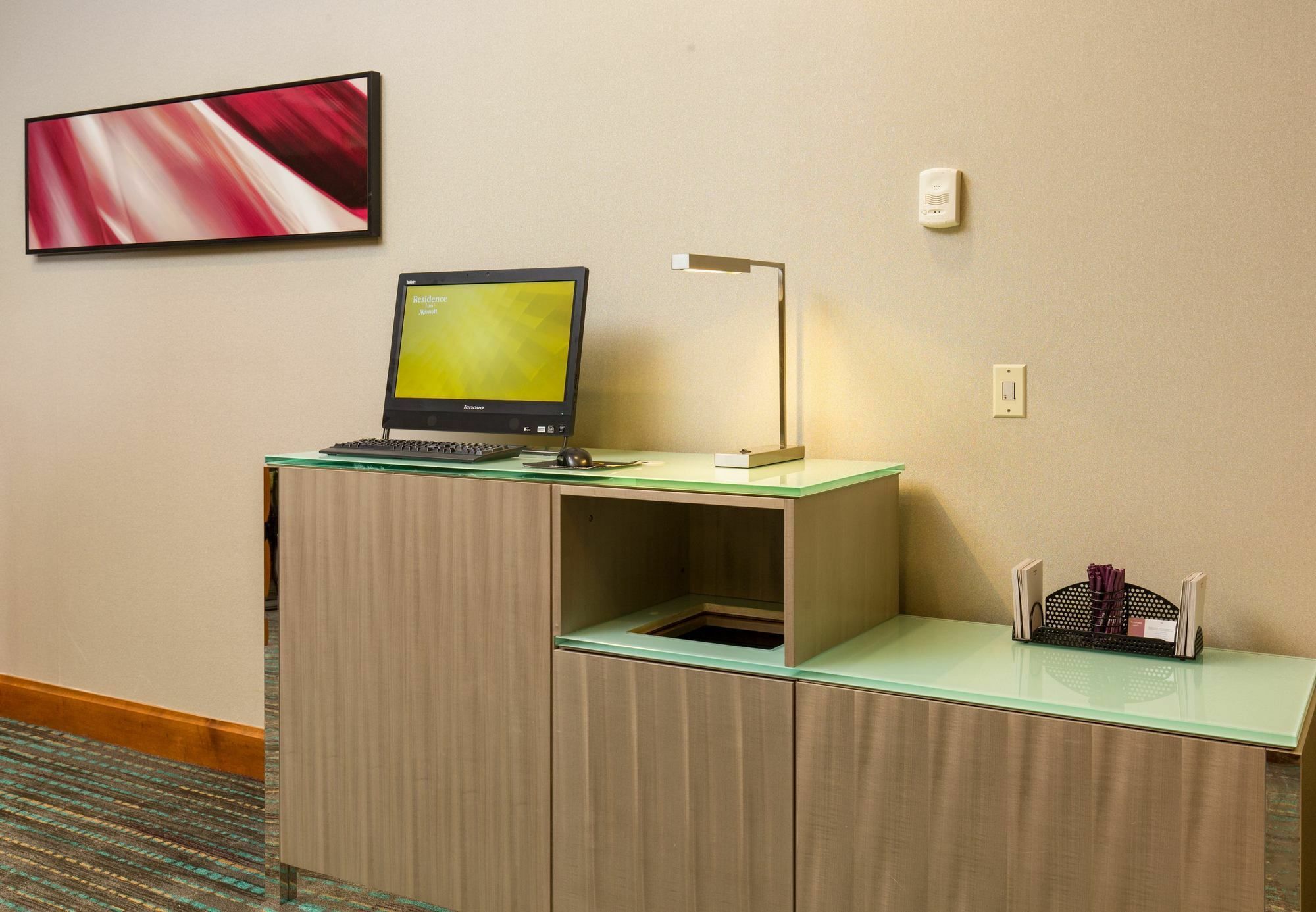 Residence Inn By Marriott Springfield Old Keene Mill Екстериор снимка