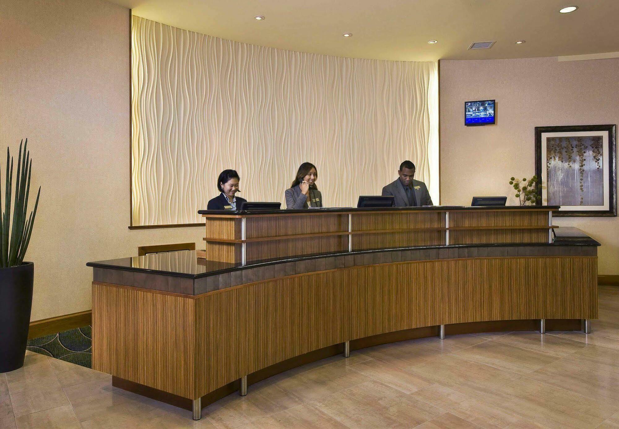 Residence Inn By Marriott Springfield Old Keene Mill Екстериор снимка